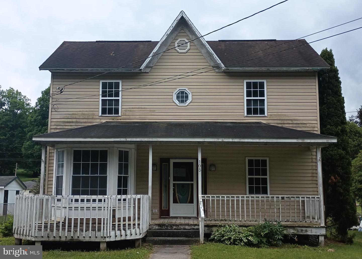 105 Walnut St — photo