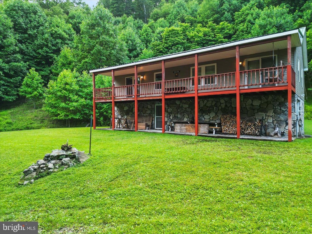 611 Timber Trl — photo