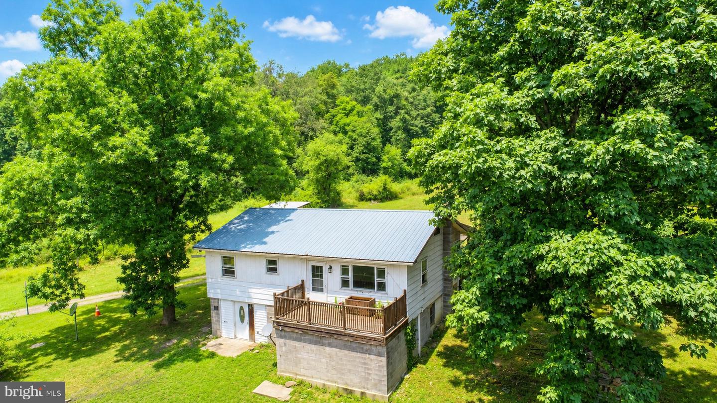 828 Lee Rd — photo