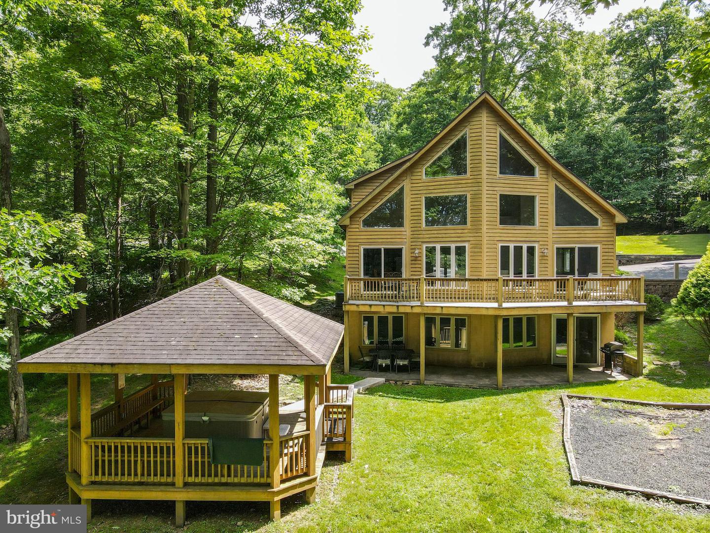 18 Mountainside Ct — photo