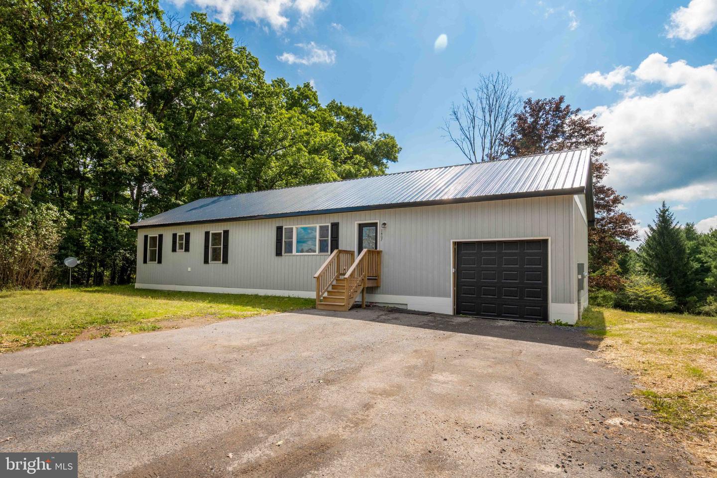 1407 Broadford Rd — photo