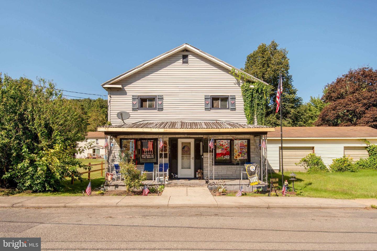 709 Church St — photo