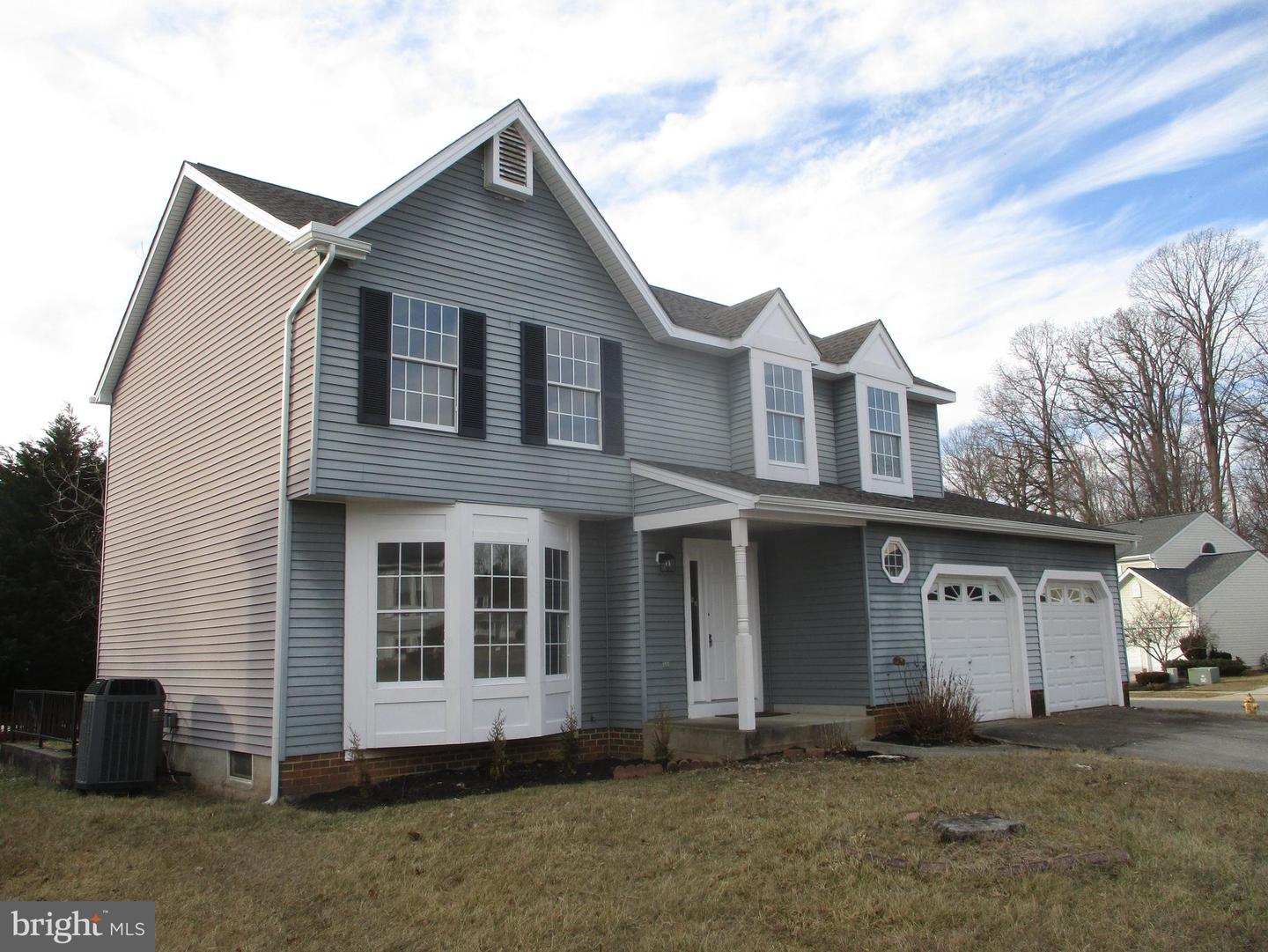 915 Coburn Ct — photo