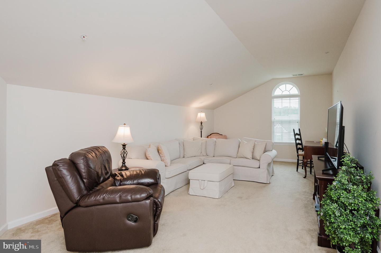303 Lothian Way #303 — photo