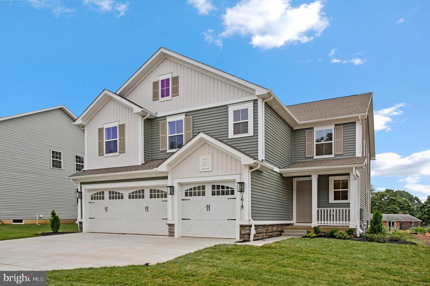 1618 Shady Tree Ct — photo
