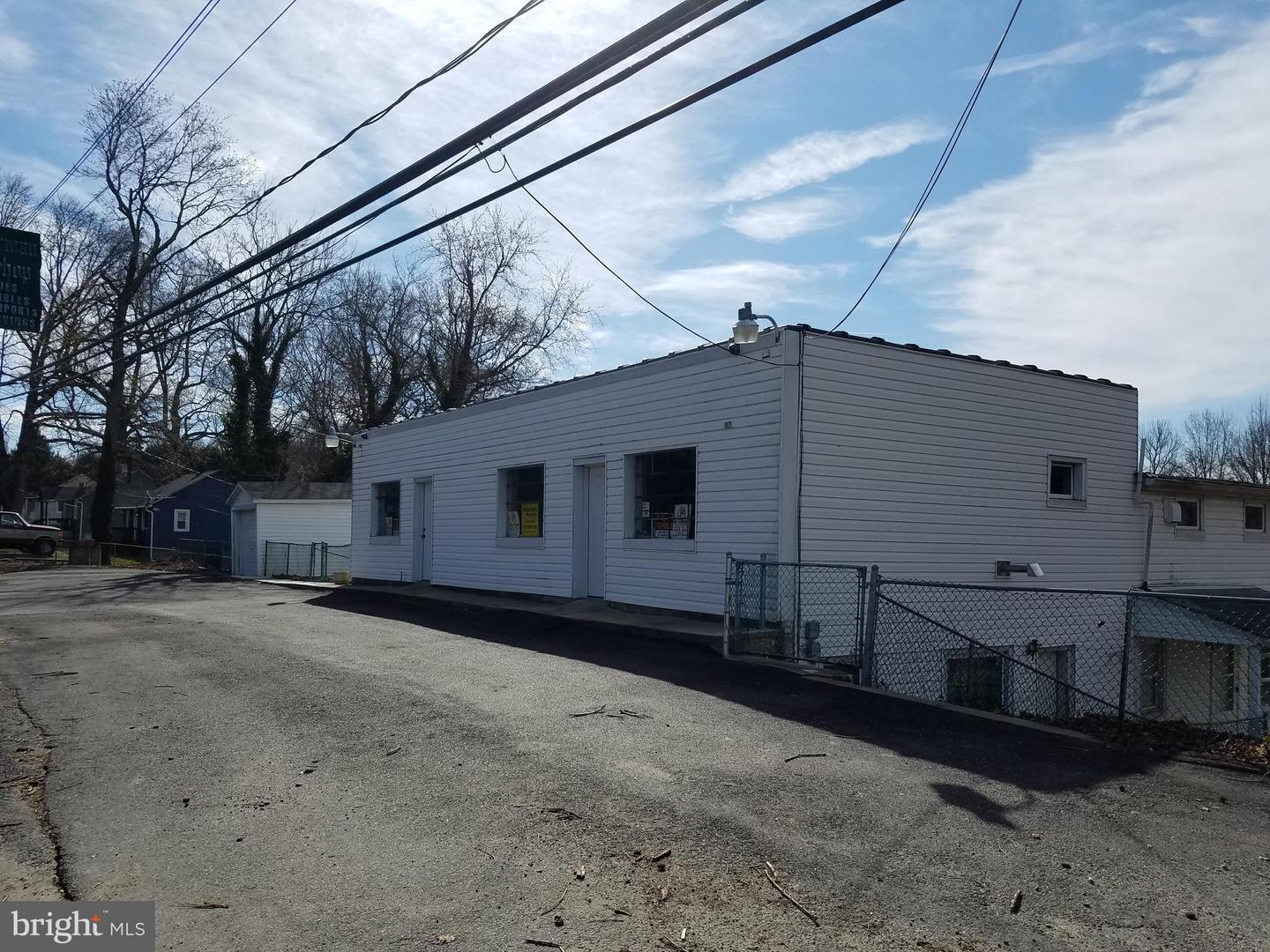 2822 Creswell Rd — photo