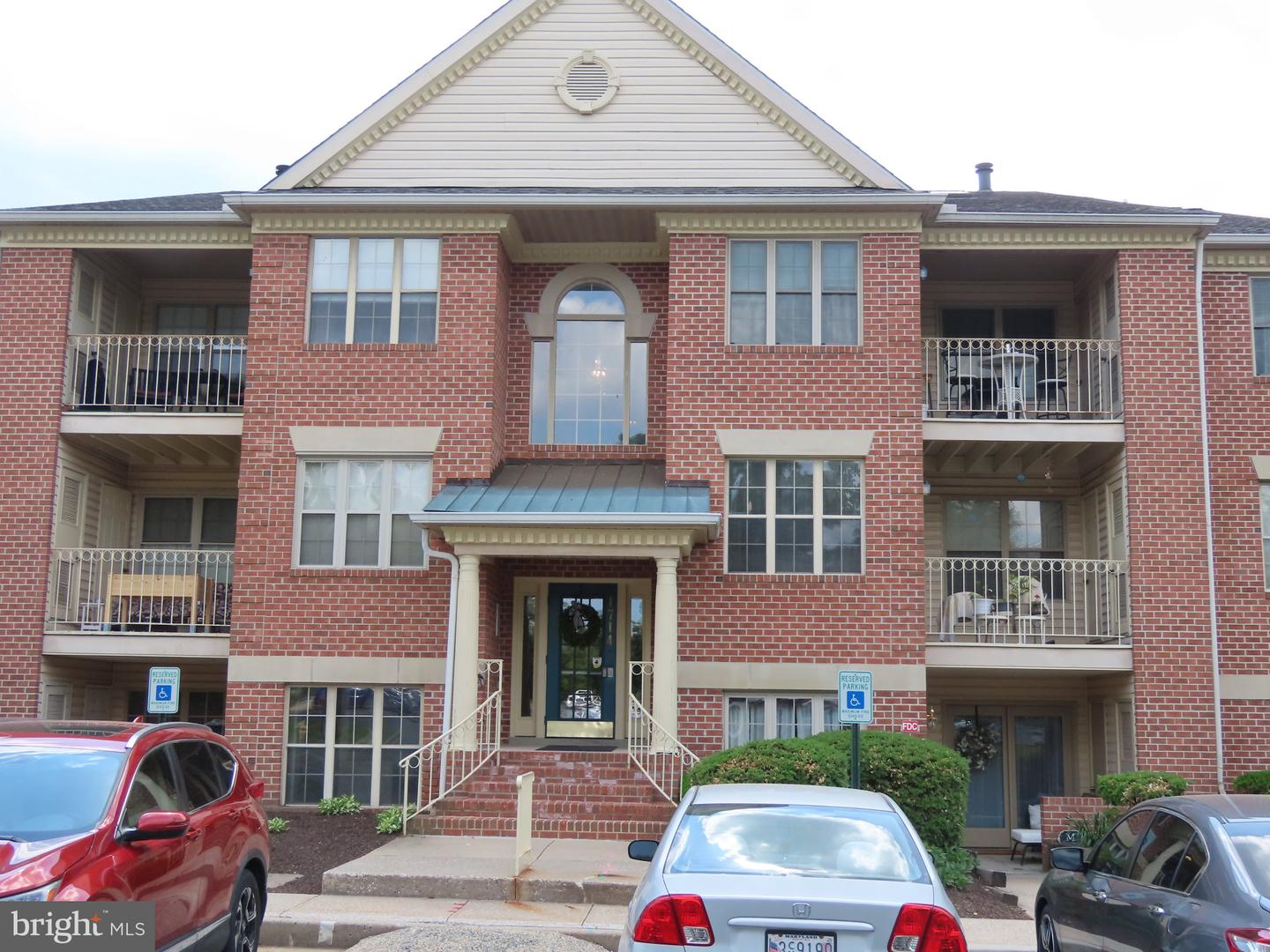 1714 Landmark Dr #1J — photo