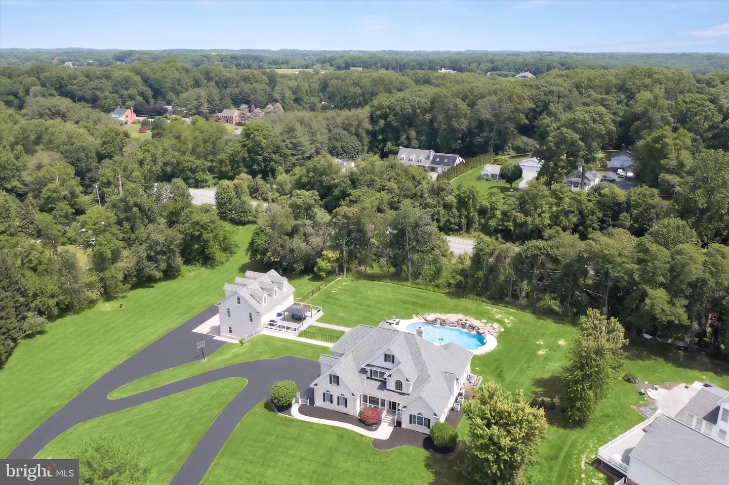 3003 Sheffield Ct — photo