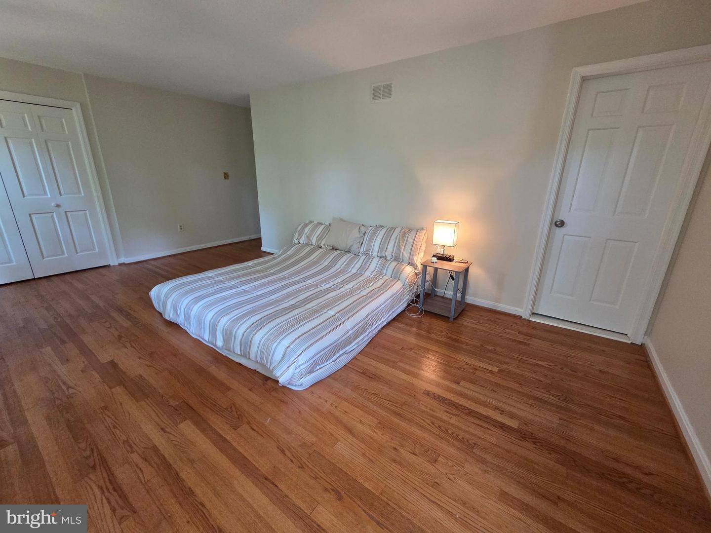 901 Southampton Rd — photo