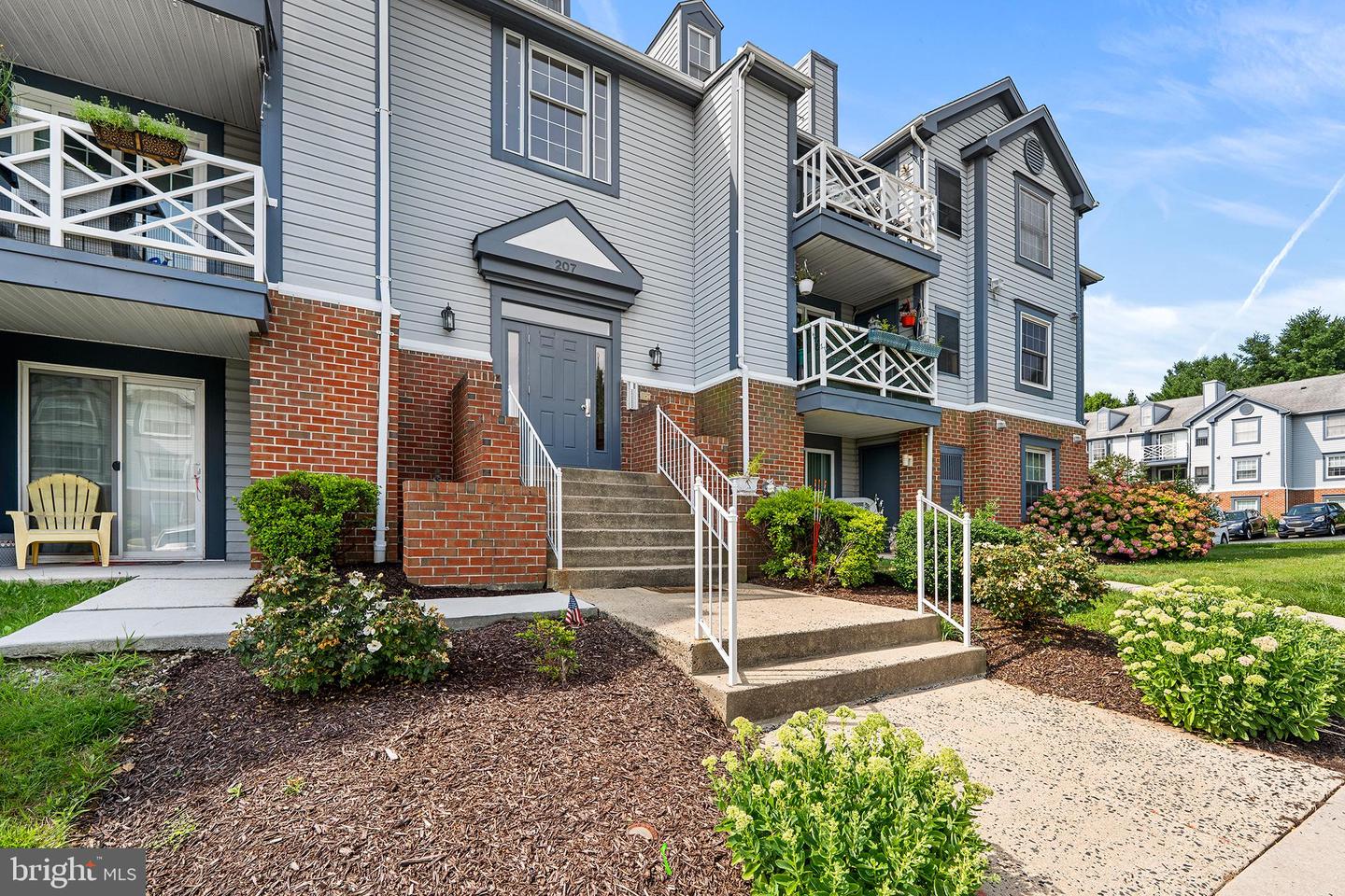 207 Oak Leaf Cir #207-J — photo