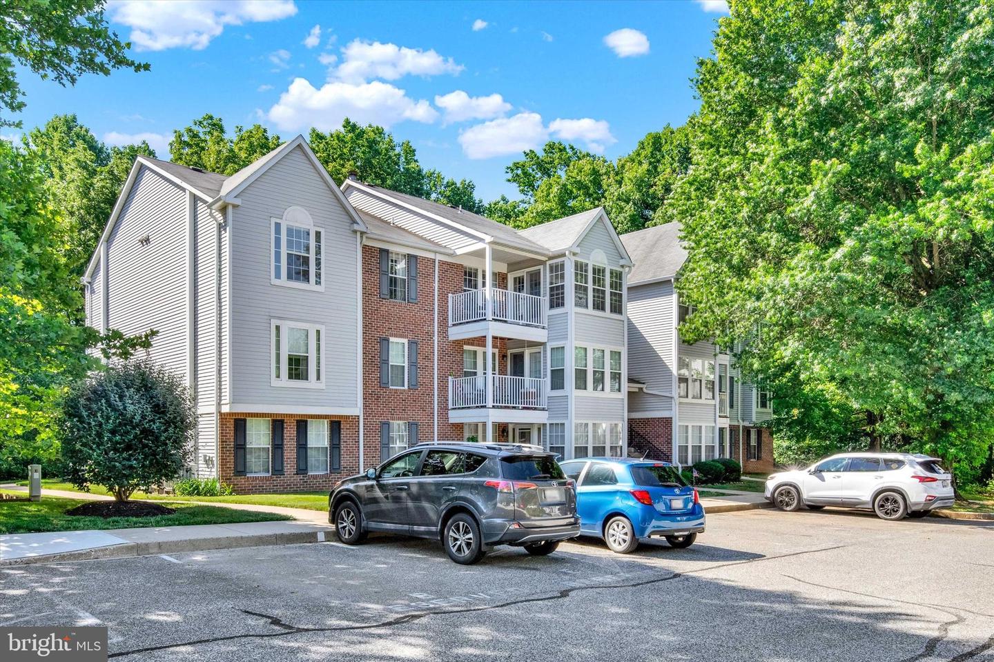 1004 Jessicas Ct — photo