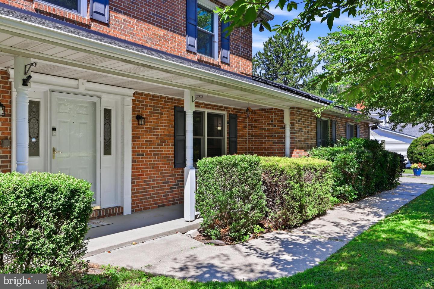 310 S Fountain Green Rd — photo