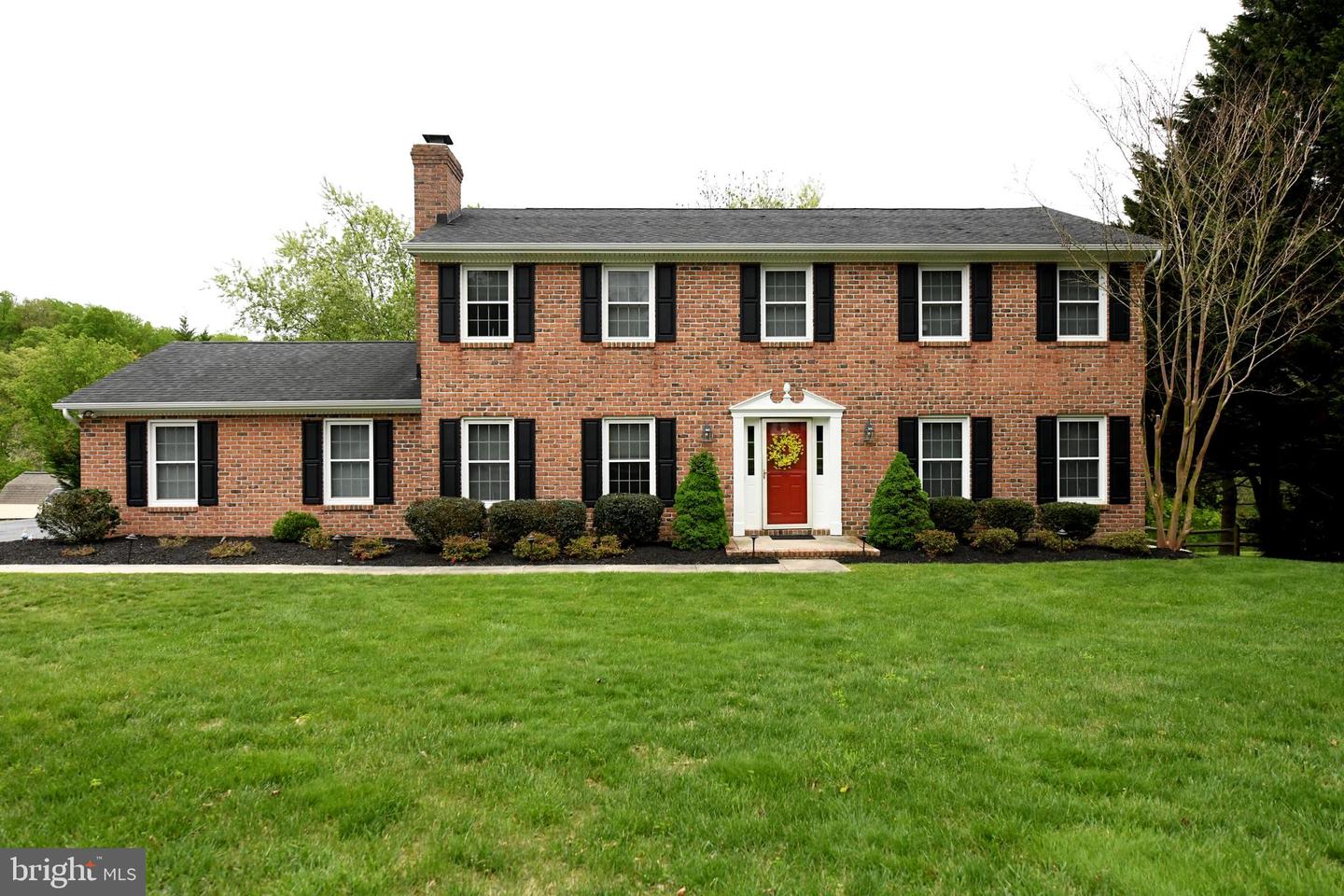 305 Rolling Knoll Dr — photo