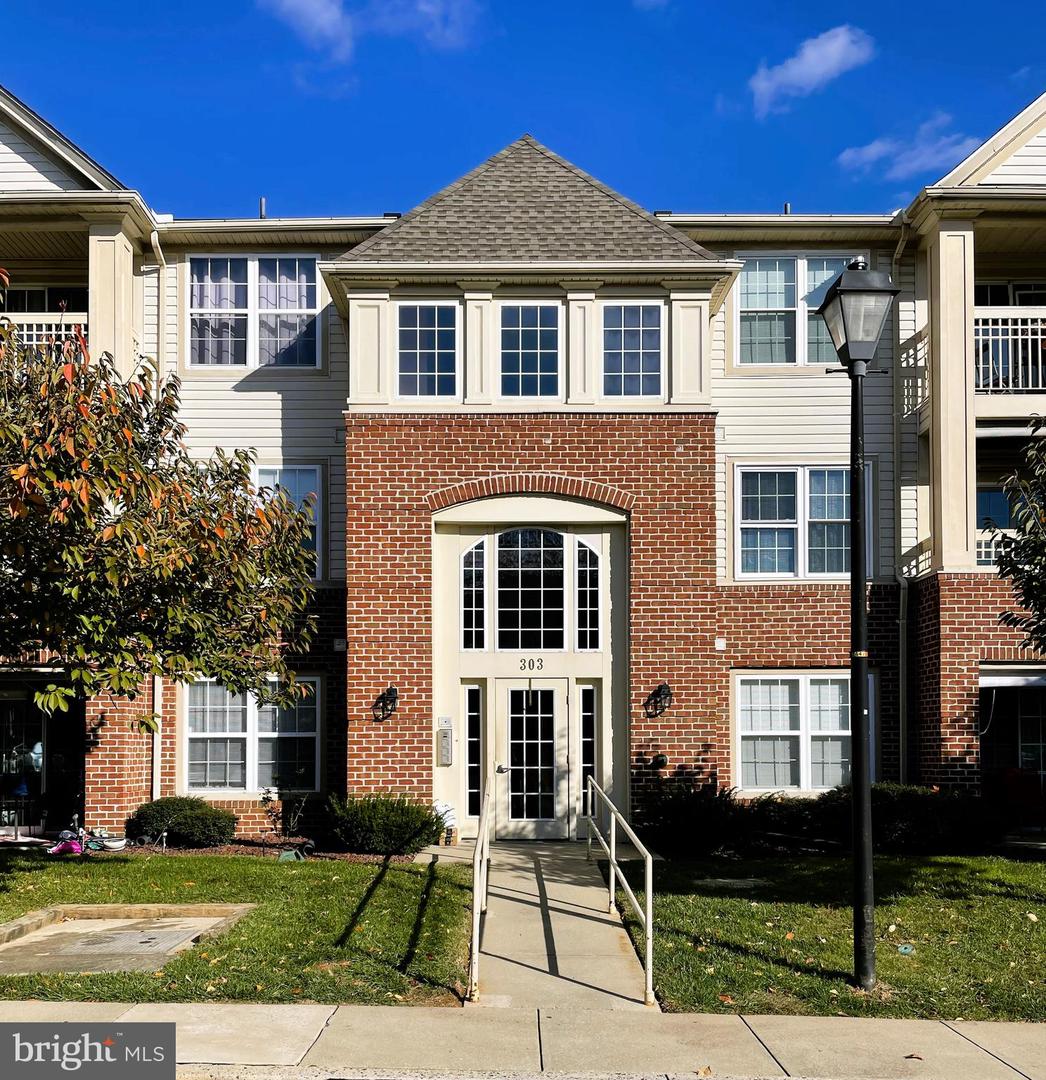 303-L Tall Pines Ct #11 — photo