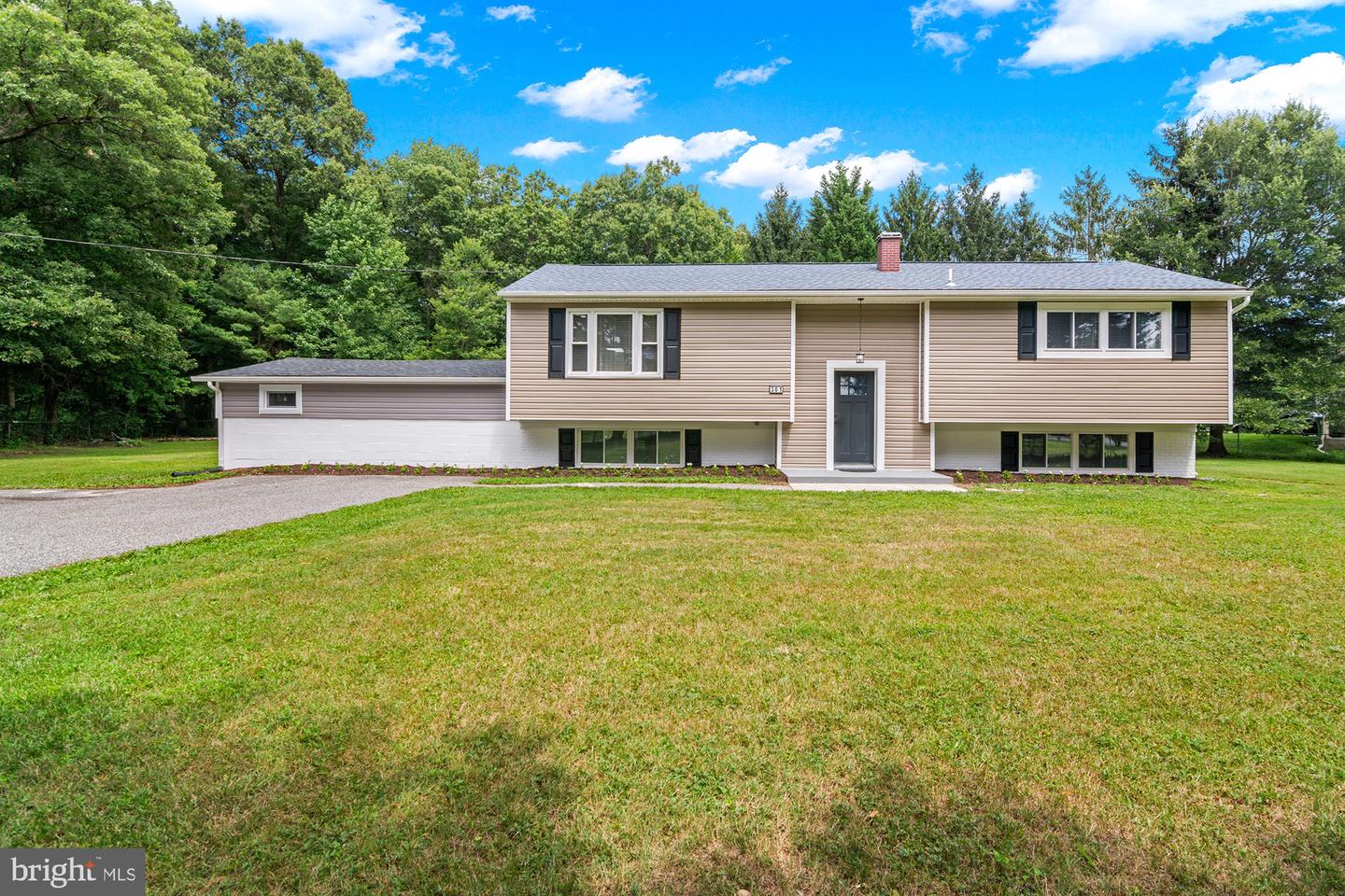 301 Broadneck Crossing Rd — photo