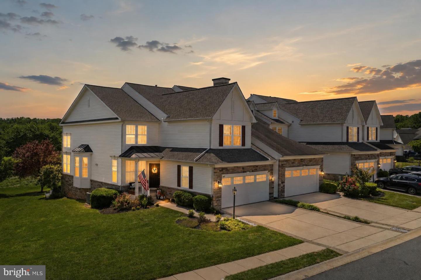 447 Majestic Prince Cir — photo