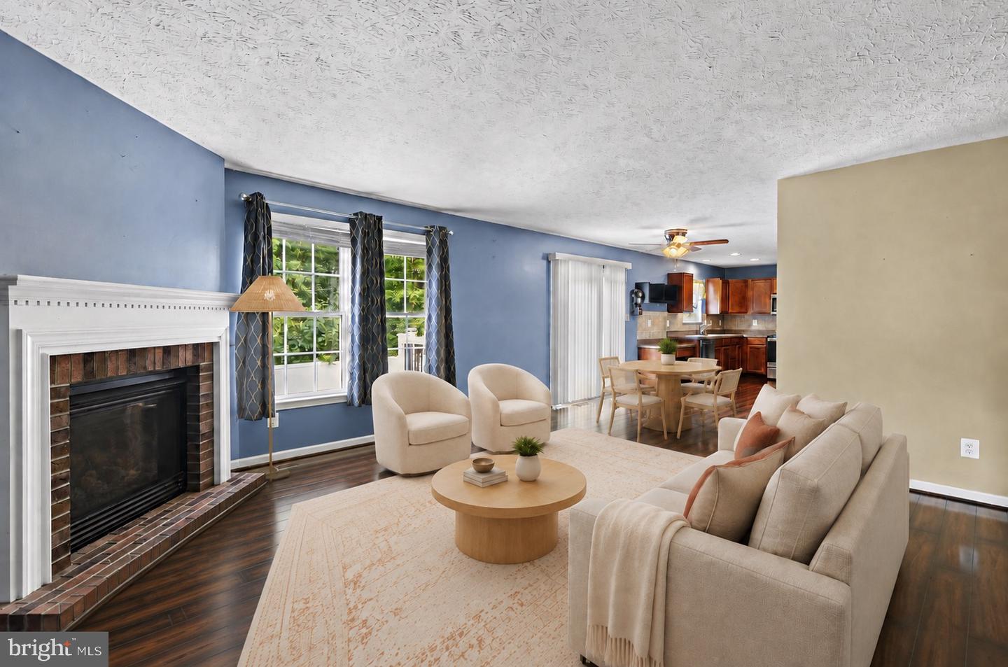 308 Sky Blue Ct — photo