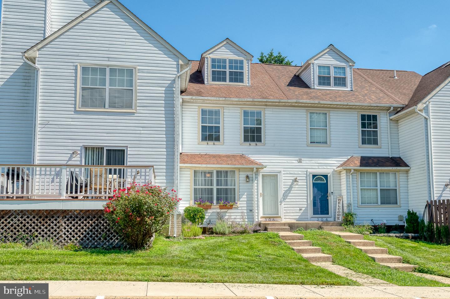 306 Guilford Ct — photo