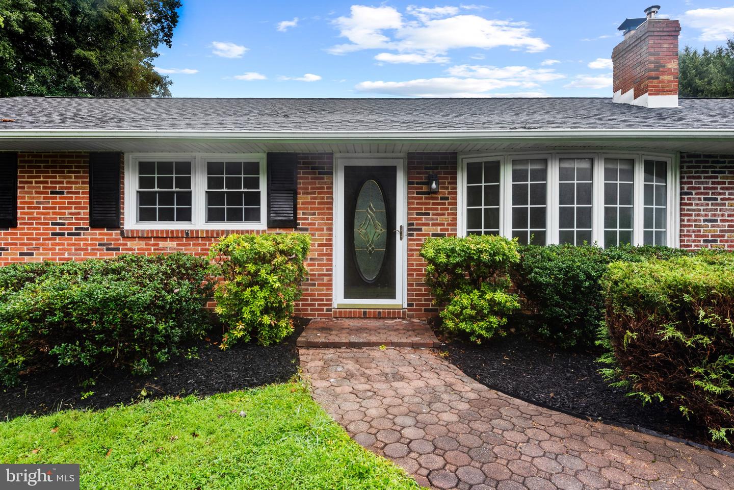 2114 Oaklyn Dr — photo