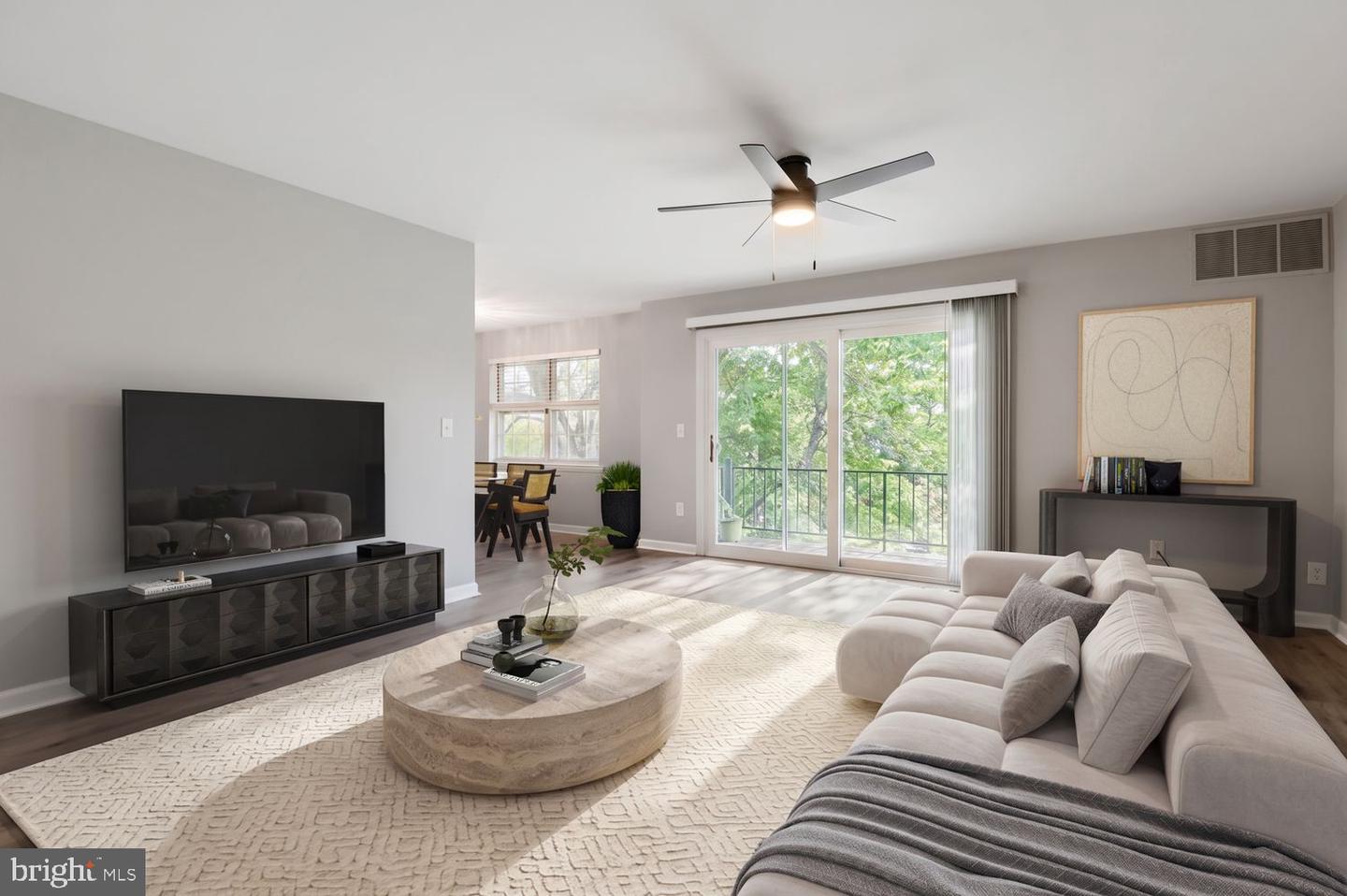 236-E Crocker Dr #236-E — photo