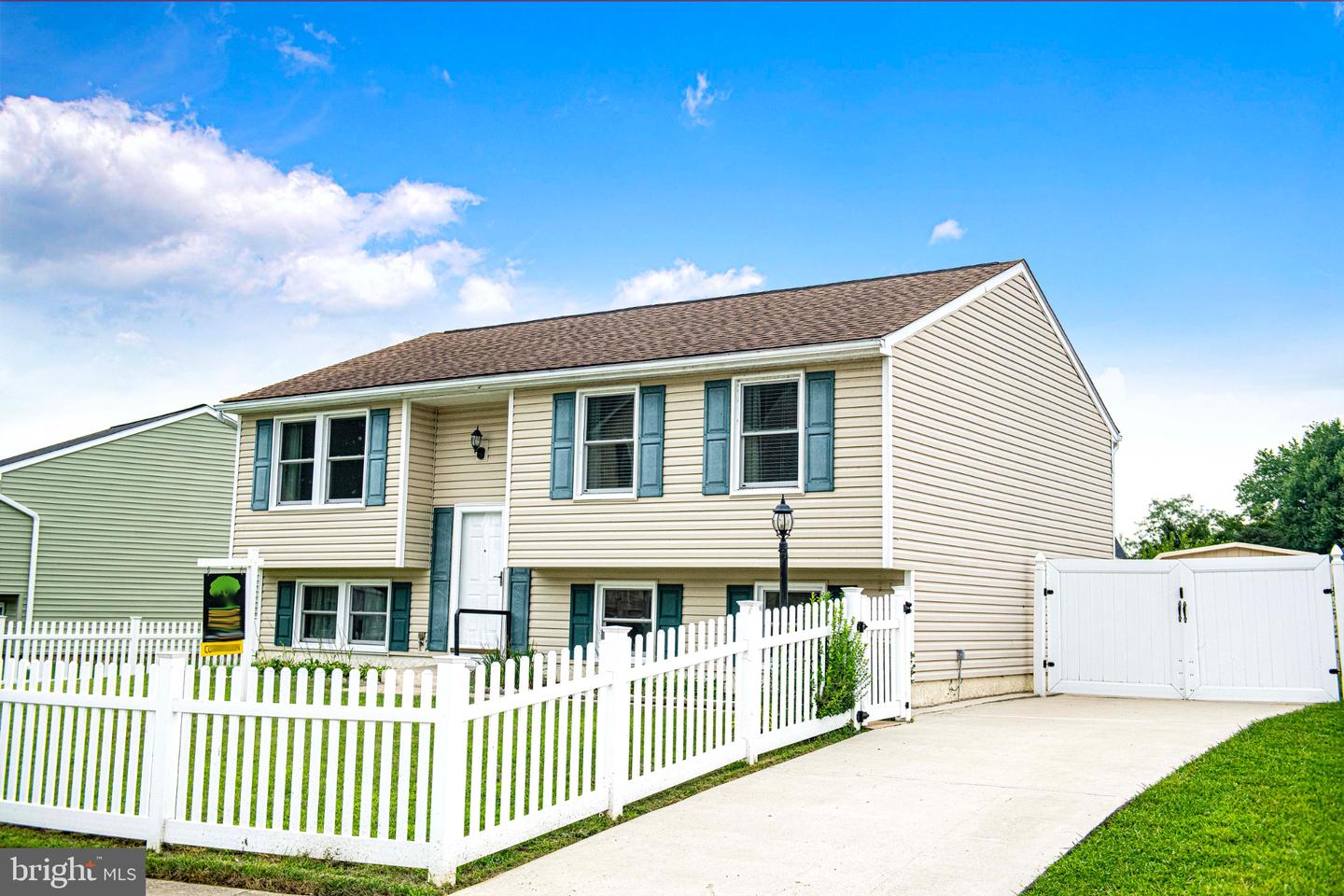 303 Brittany Dr — photo
