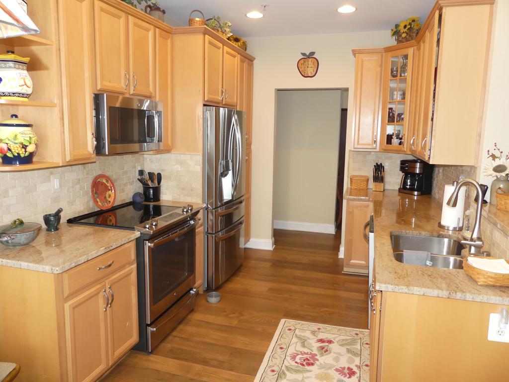 1817 Selvin Dr #401 & #7 Garage — photo