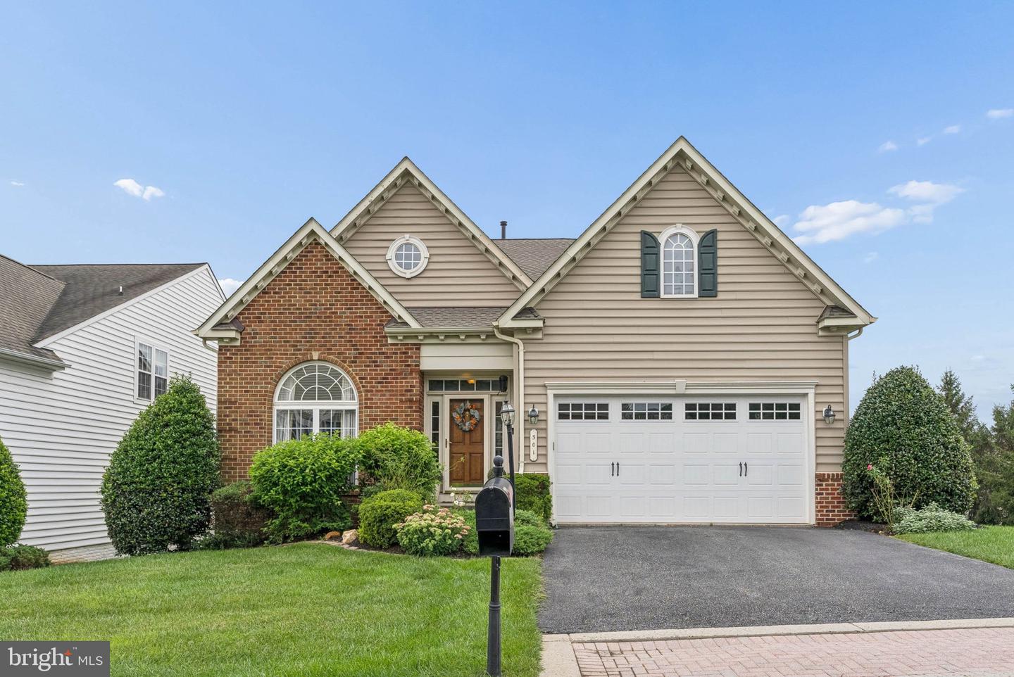 301 Avatar Ct — photo