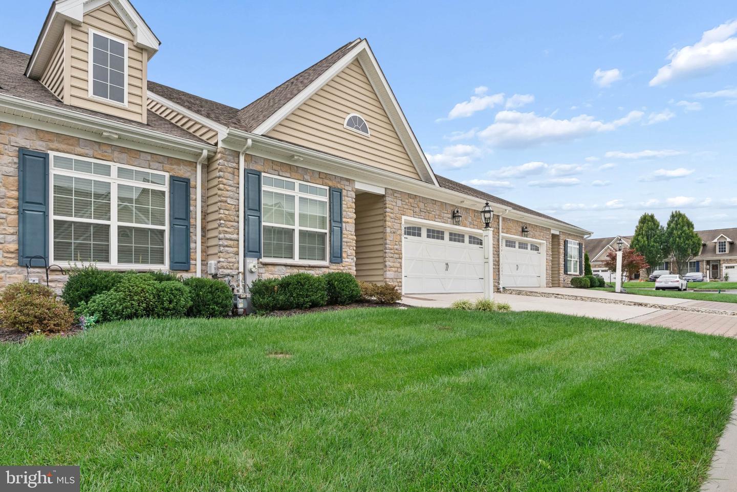 510 Silver Charm Ct — photo