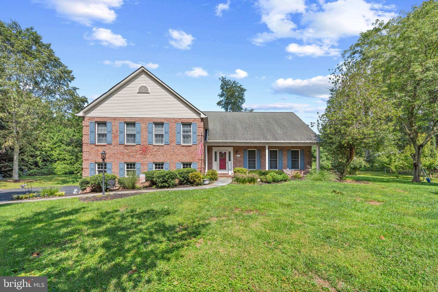 30 Huntington Pl — photo