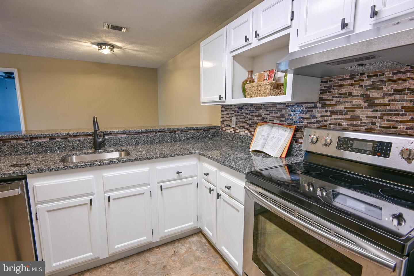 606-G Squire Ln #606-G — photo
