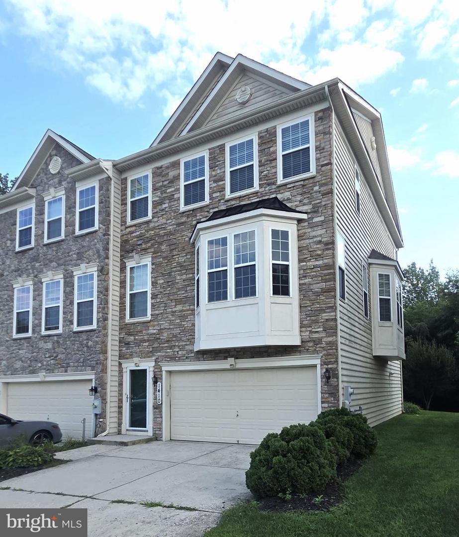 1410 Sherman Ct — photo