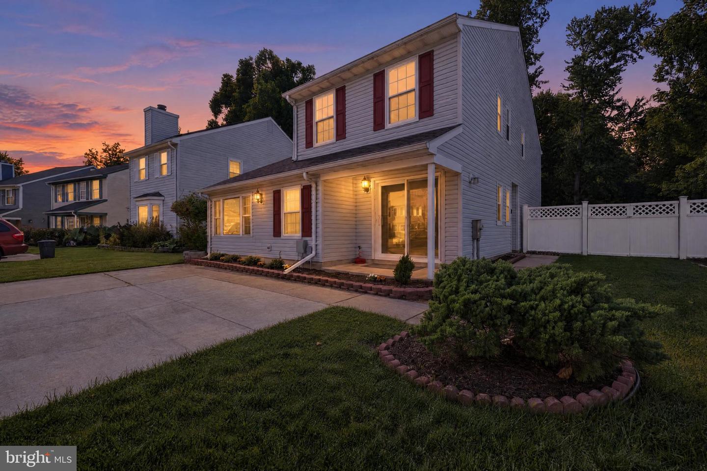 459 Winterberry Dr — photo