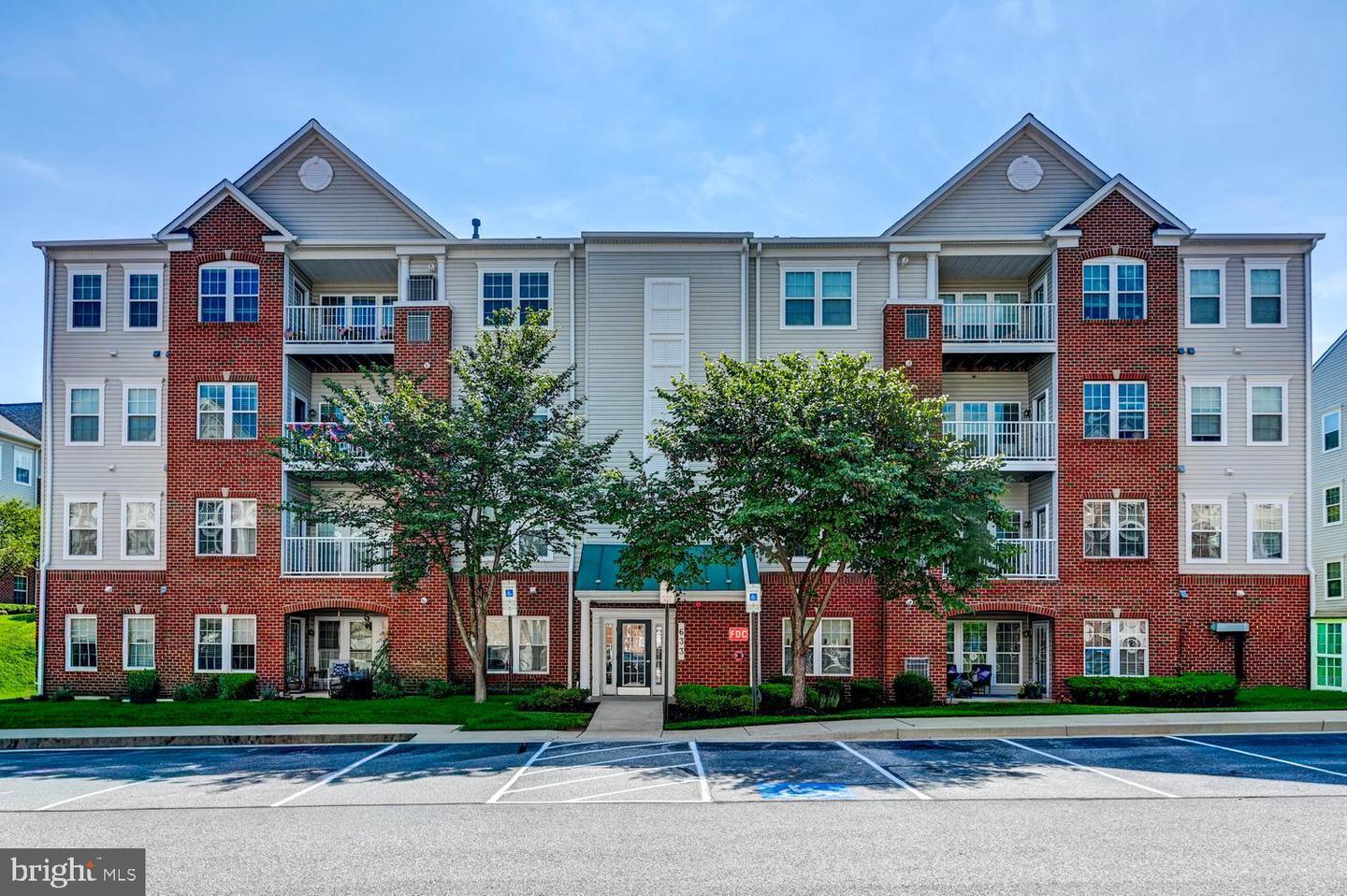 633 Wallingford Rd #204 — photo