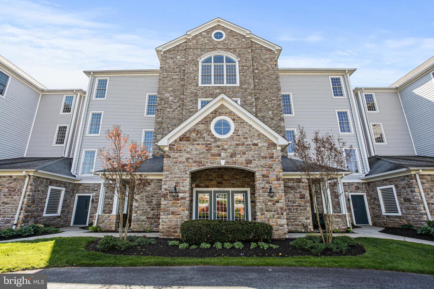4700-G Water Park Dr #4700G — photo