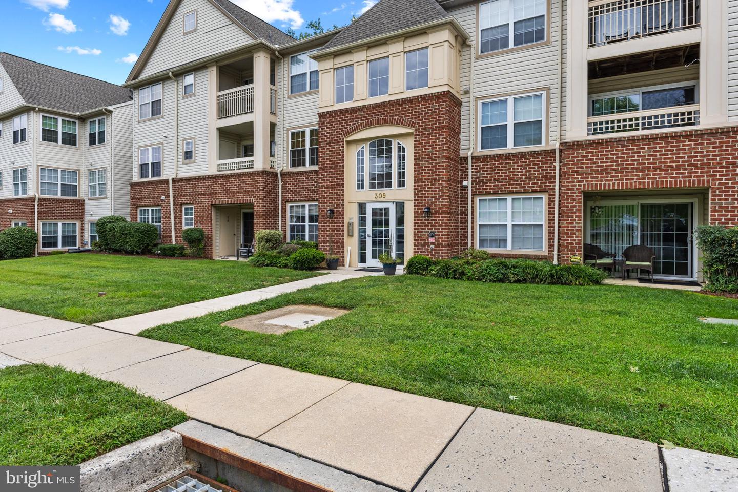 309 Tall Pines Ct #B — photo