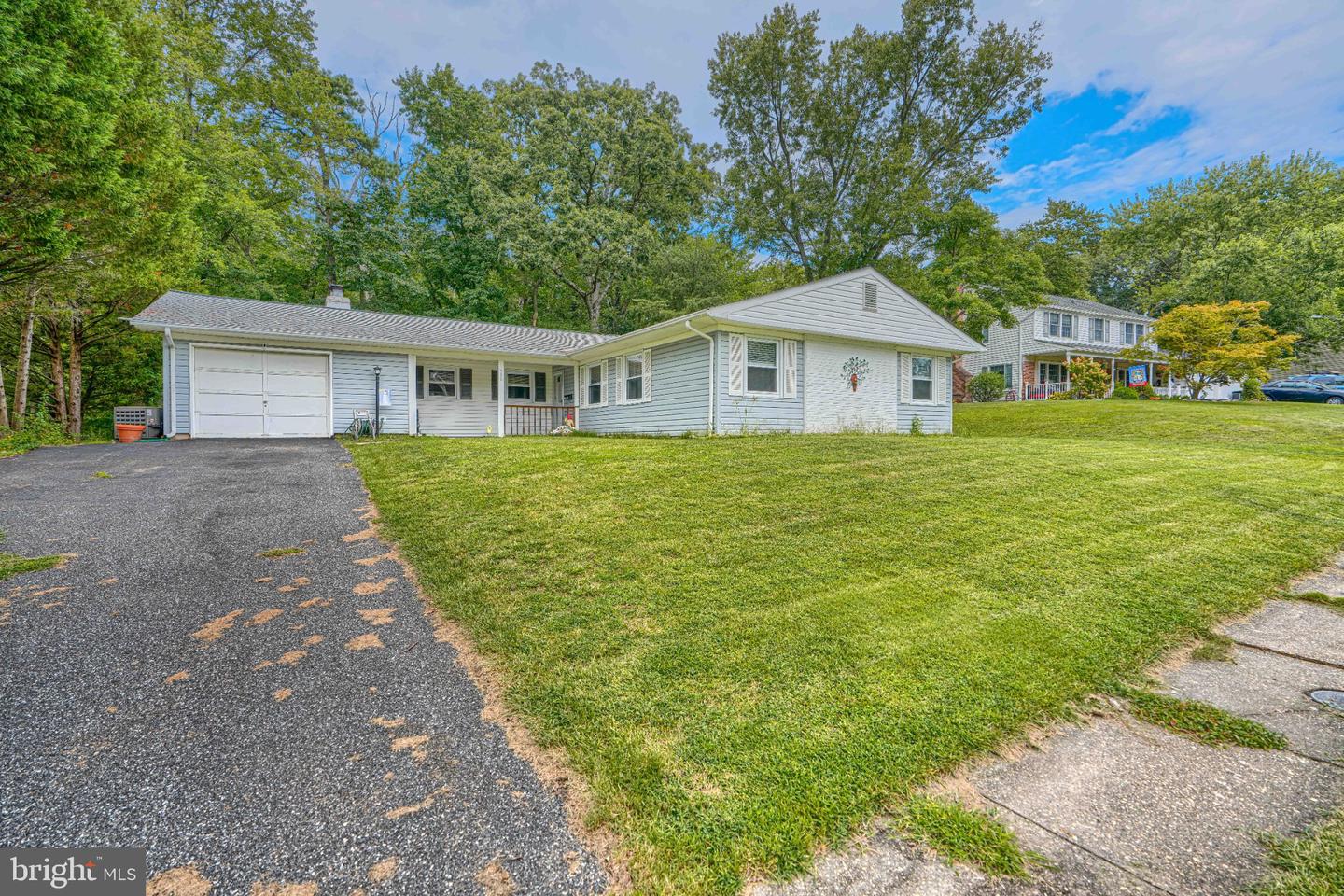 410 Acadia Dr — photo