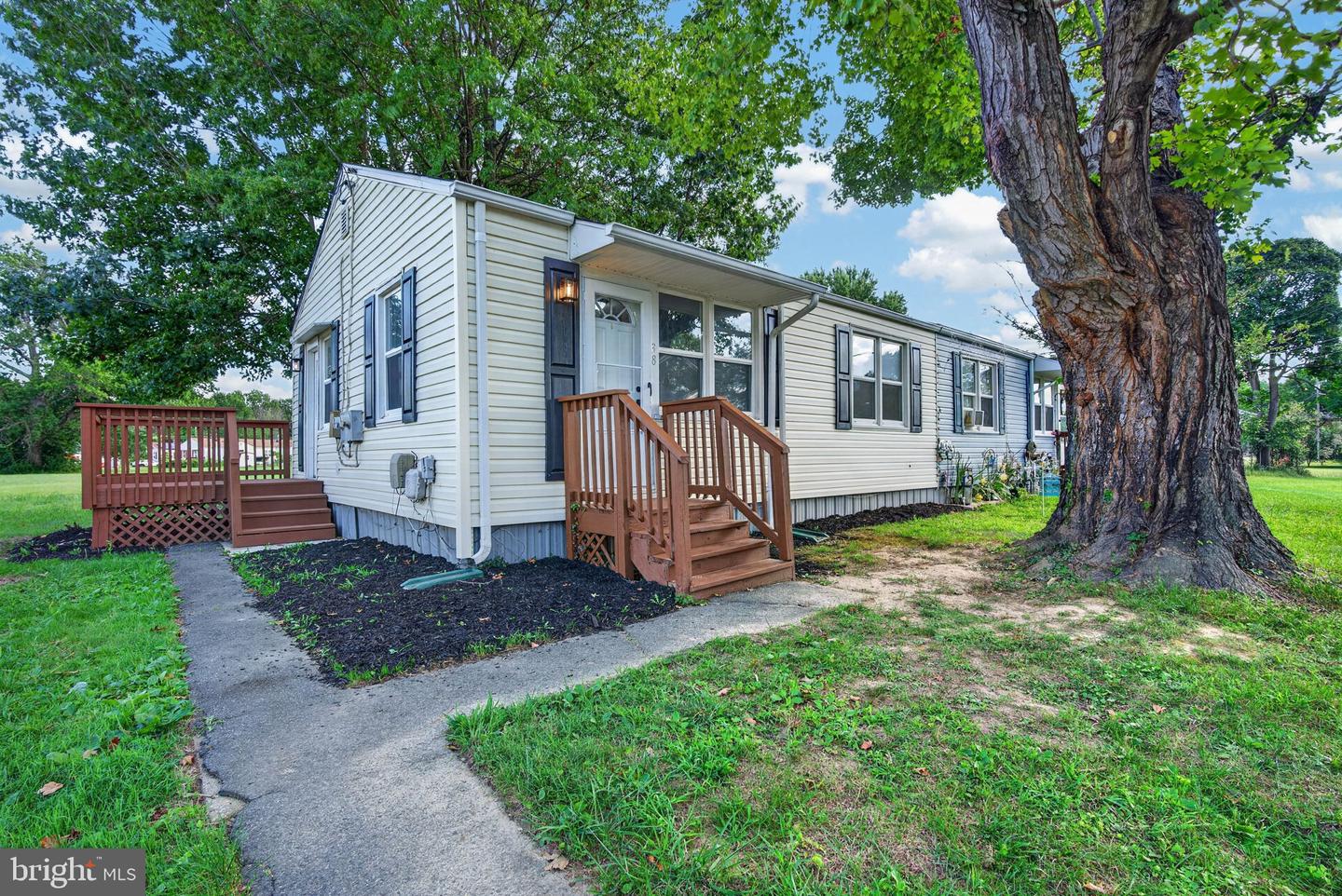 38 Aberdeen Ave — photo