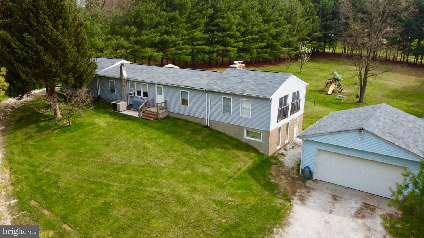 1045 Doyle Rd — photo
