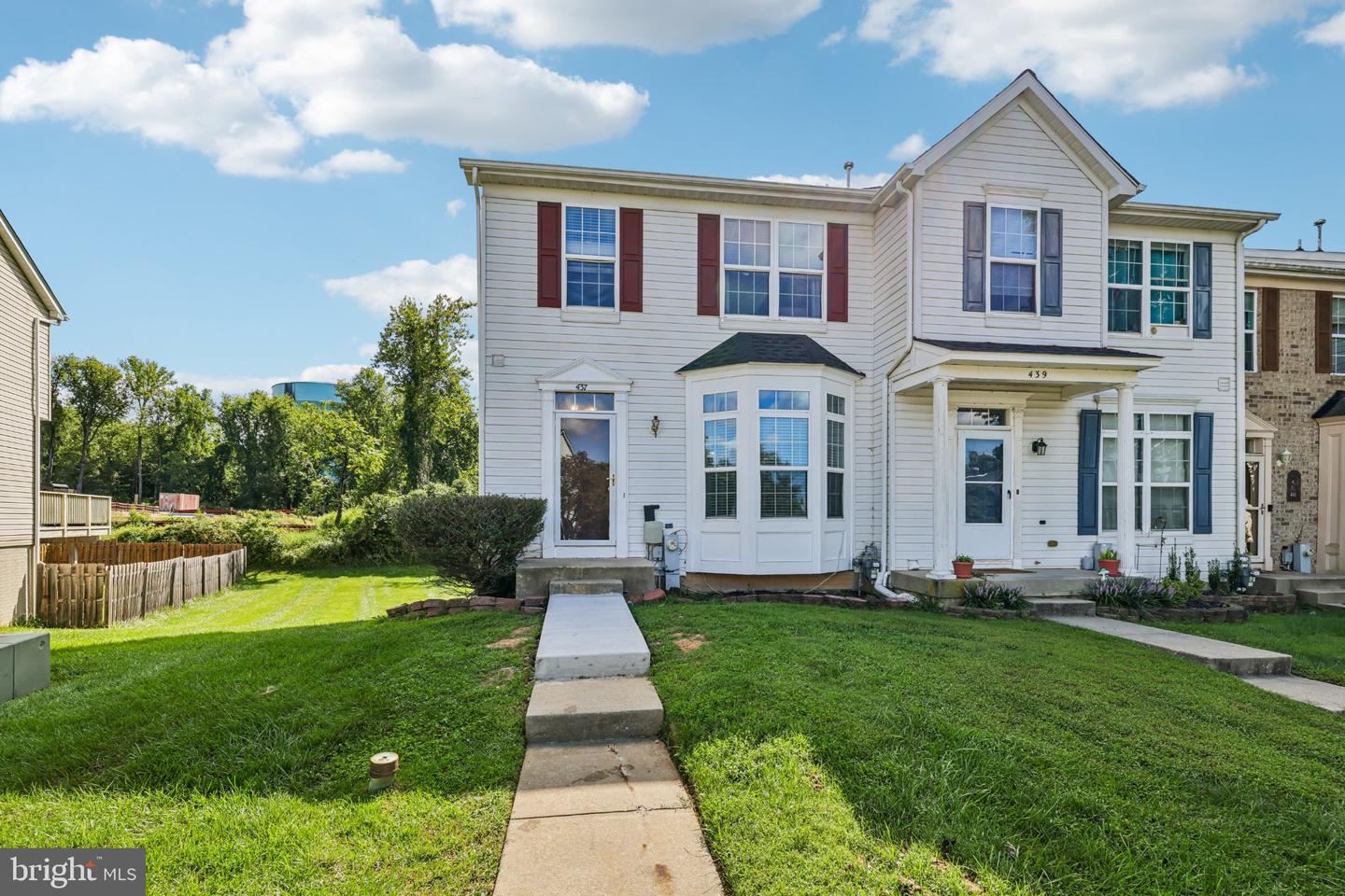 437 Amelanchier Ct — photo