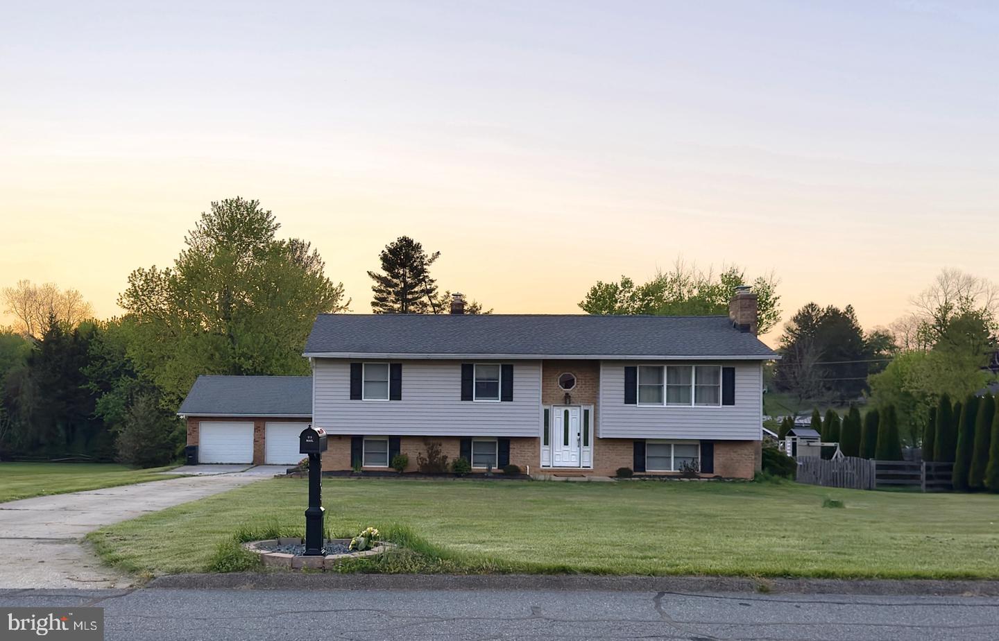 2708 Hunting Ridge Ct — photo