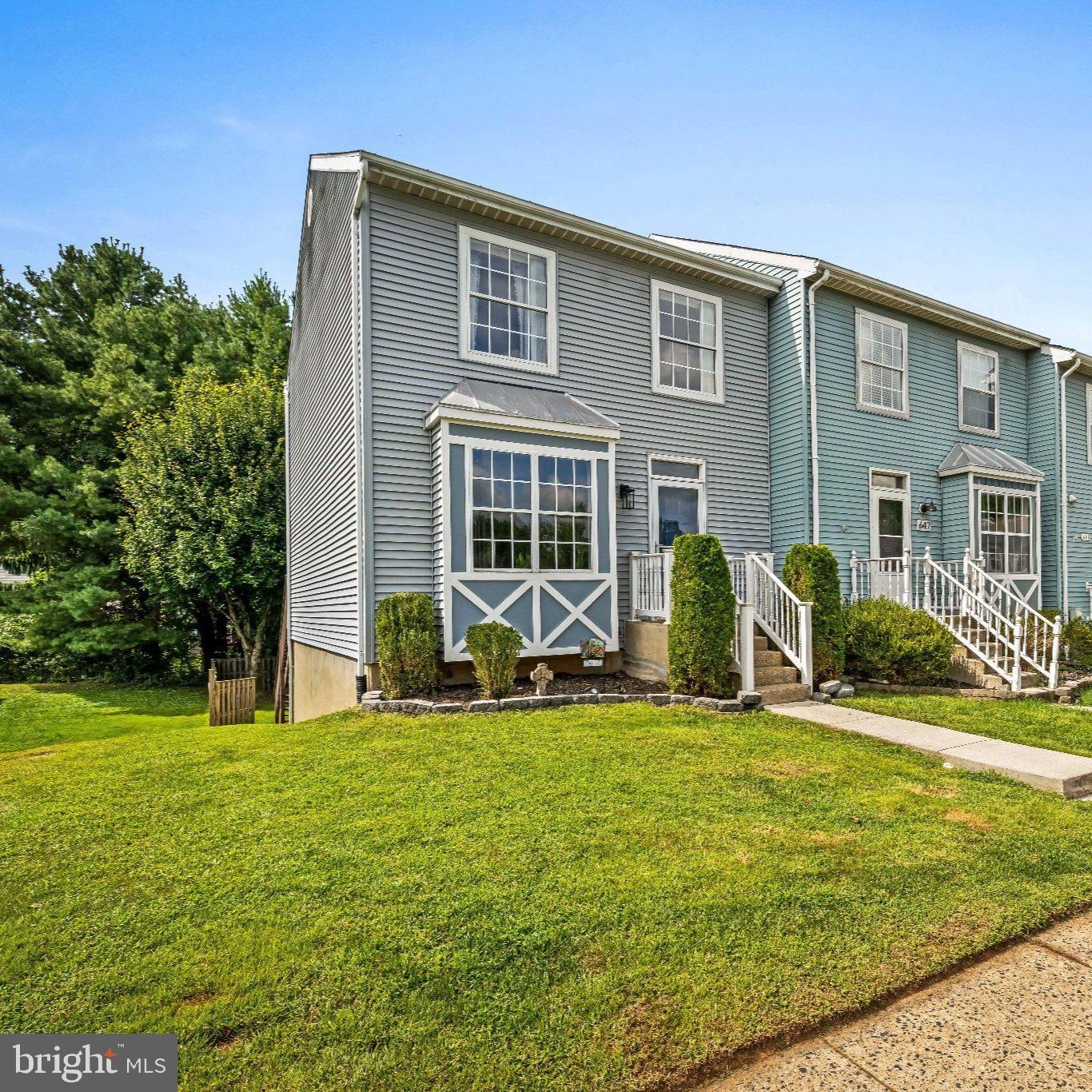 645 Milford Ct — photo