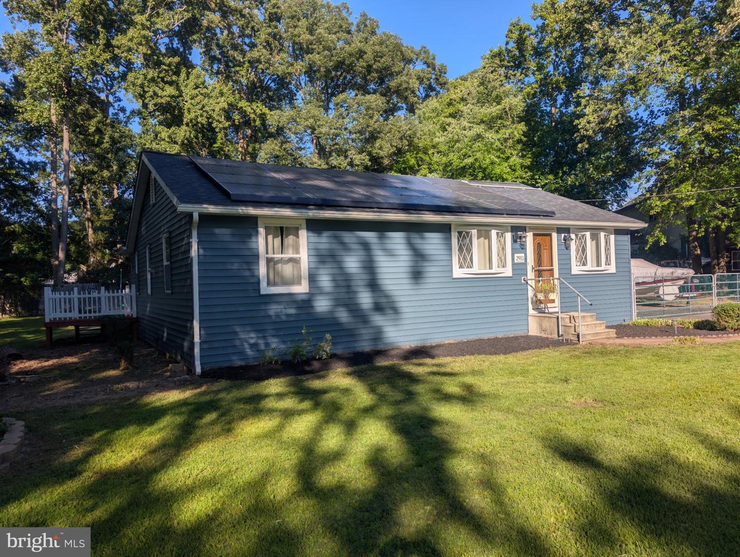 2911 Willoughby Beach Rd — photo