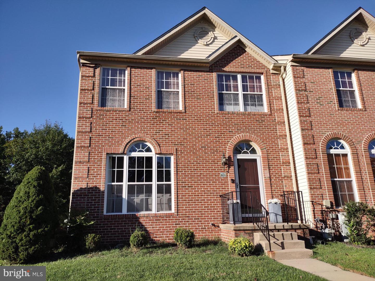 616 Berwick Ct — photo