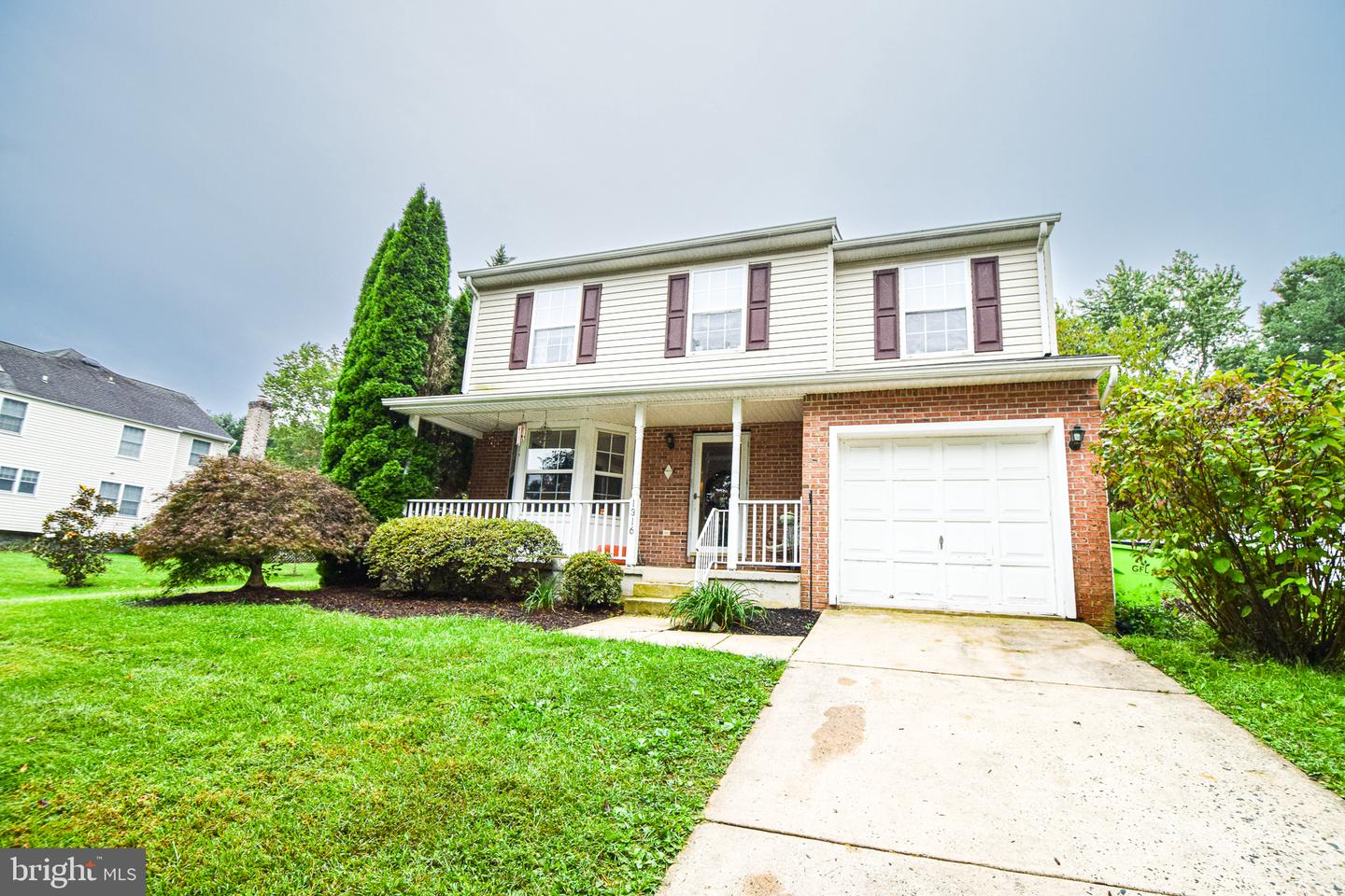 1316 Cheshire Ln — photo