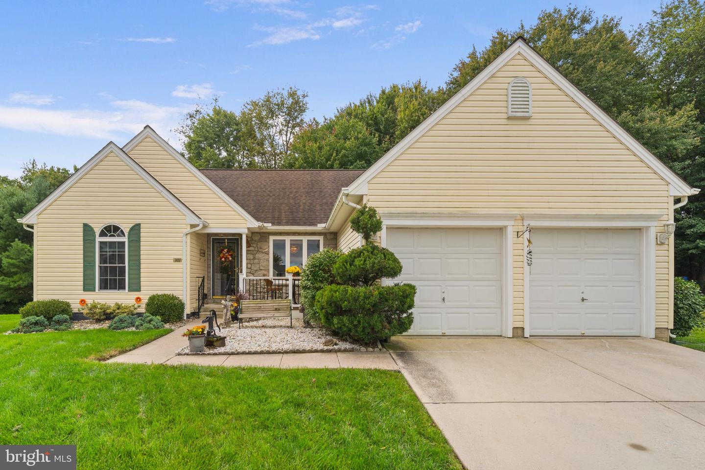 301 Blue Ridge Ct — photo