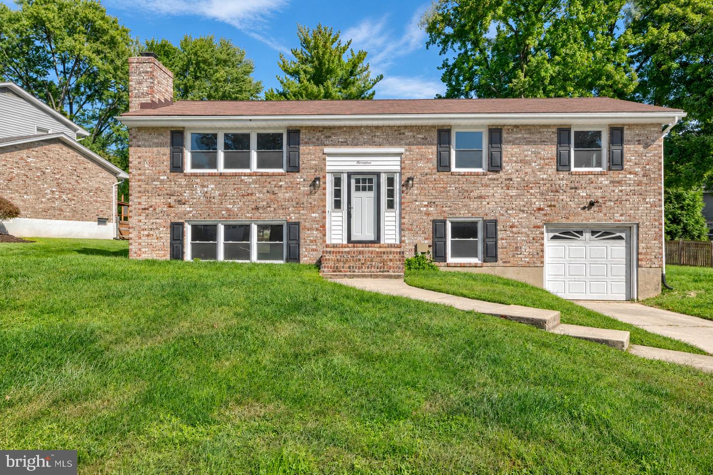 17 Edgehill Ct — photo