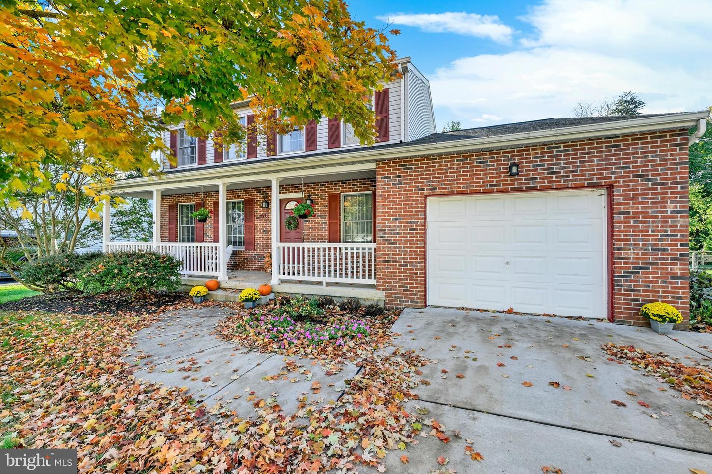 611 Harvest Ct — photo