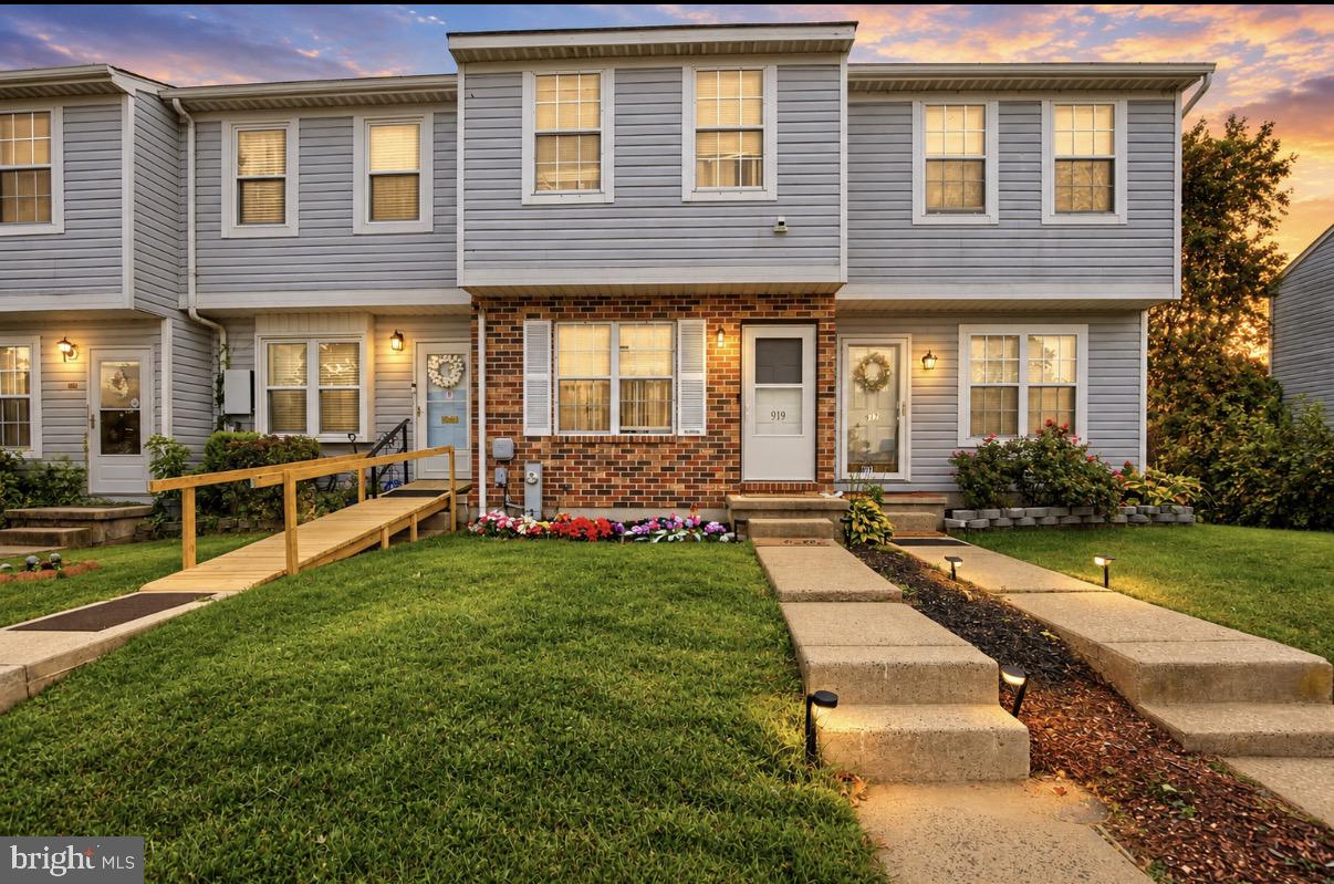 919 Olive Branch Ct — photo