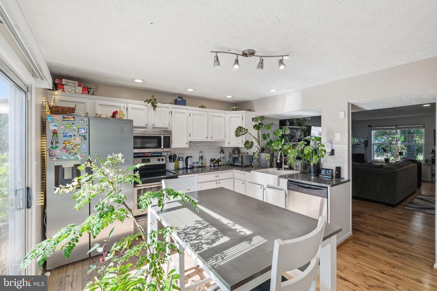 801 Clover Leaf Ct — photo