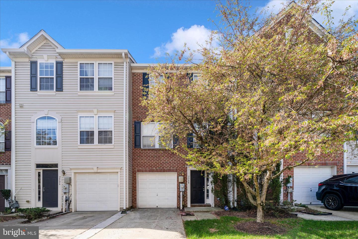 7704 English Oak Cir #10 — photo